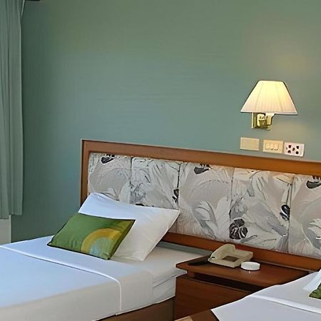 The Park Hotel Паттайя Экстерьер фото