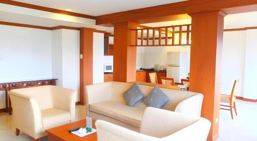 The Park Hotel Паттайя Экстерьер фото