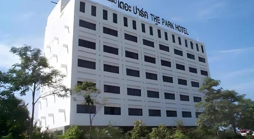 The Park Hotel Паттайя Экстерьер фото